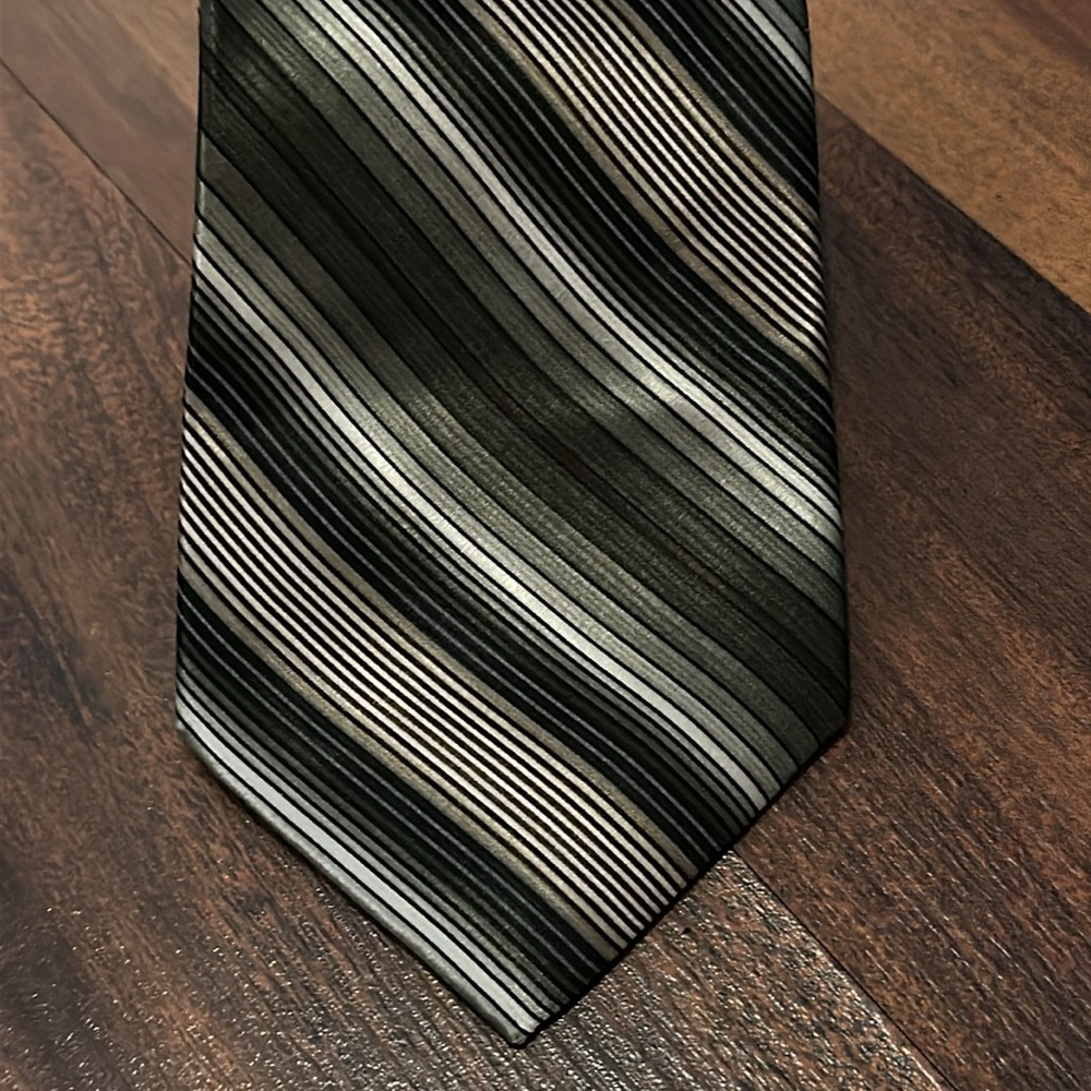 Via Europa Fine Neckwear 100% Silk Tie, Green, Cream, Navy, Black Striped - Picture 3 of 7